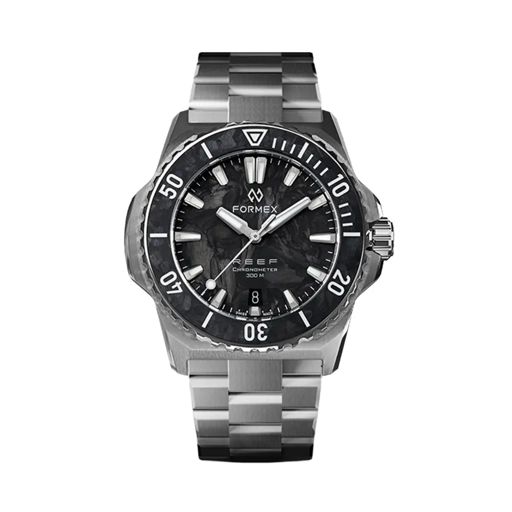 Reef Automatic Cosc 300M Forged Carbon 39.5Mm - Black On Bracelet 1