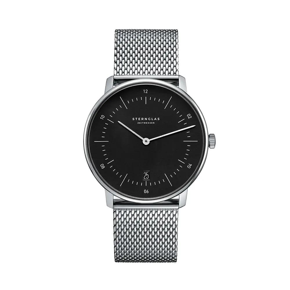 Naos Quartz 38Mm - Black On Bracelet 1