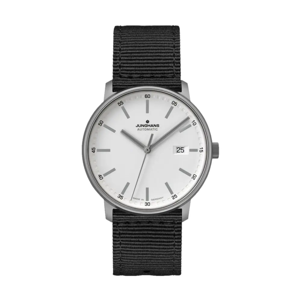 Form A Titan 40Mm - White On Fabric Strap 1