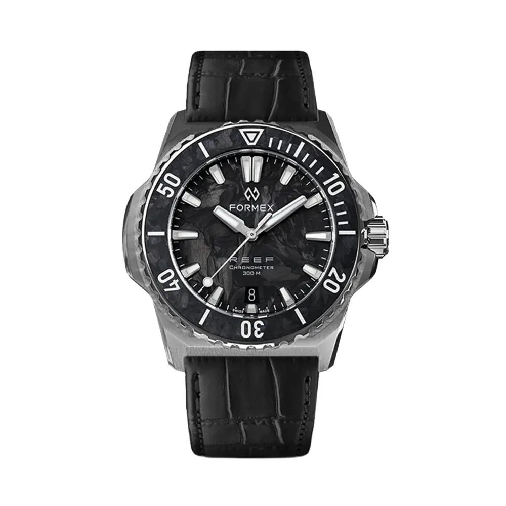 Reef Automatic Cosc 300M Forged Carbon 39.5Mm - Black On Bracelet 9