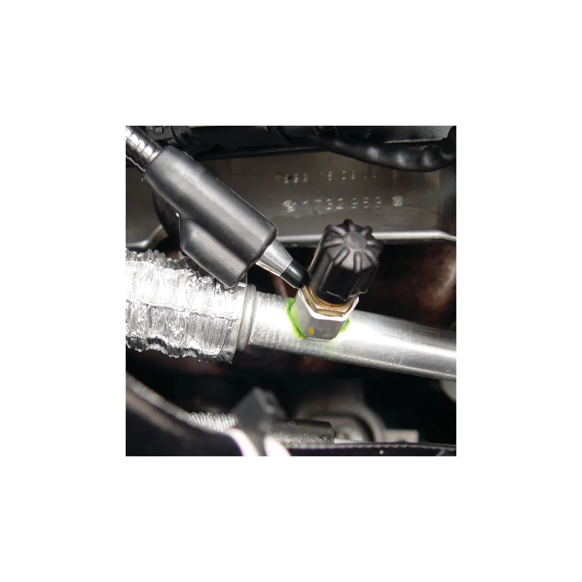 Electronic A/C Leak Detector With Ultraviolet Light 1