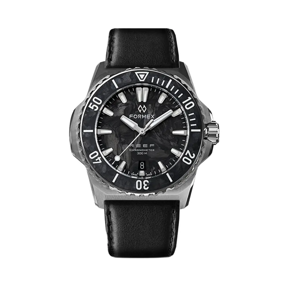 Reef Automatic Cosc 300M Forged Carbon 39.5Mm - Black On Bracelet 10