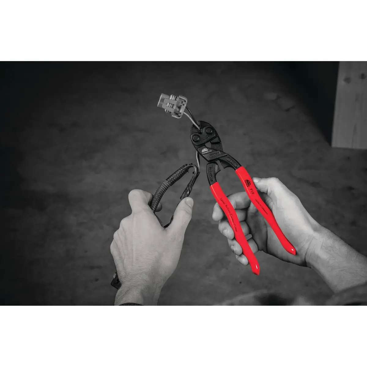 Compound Leverage Action Center Cutter - 8" 1