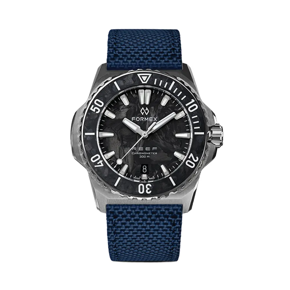 Reef Automatic Cosc 300M Forged Carbon 39.5Mm - Black On Bracelet 8