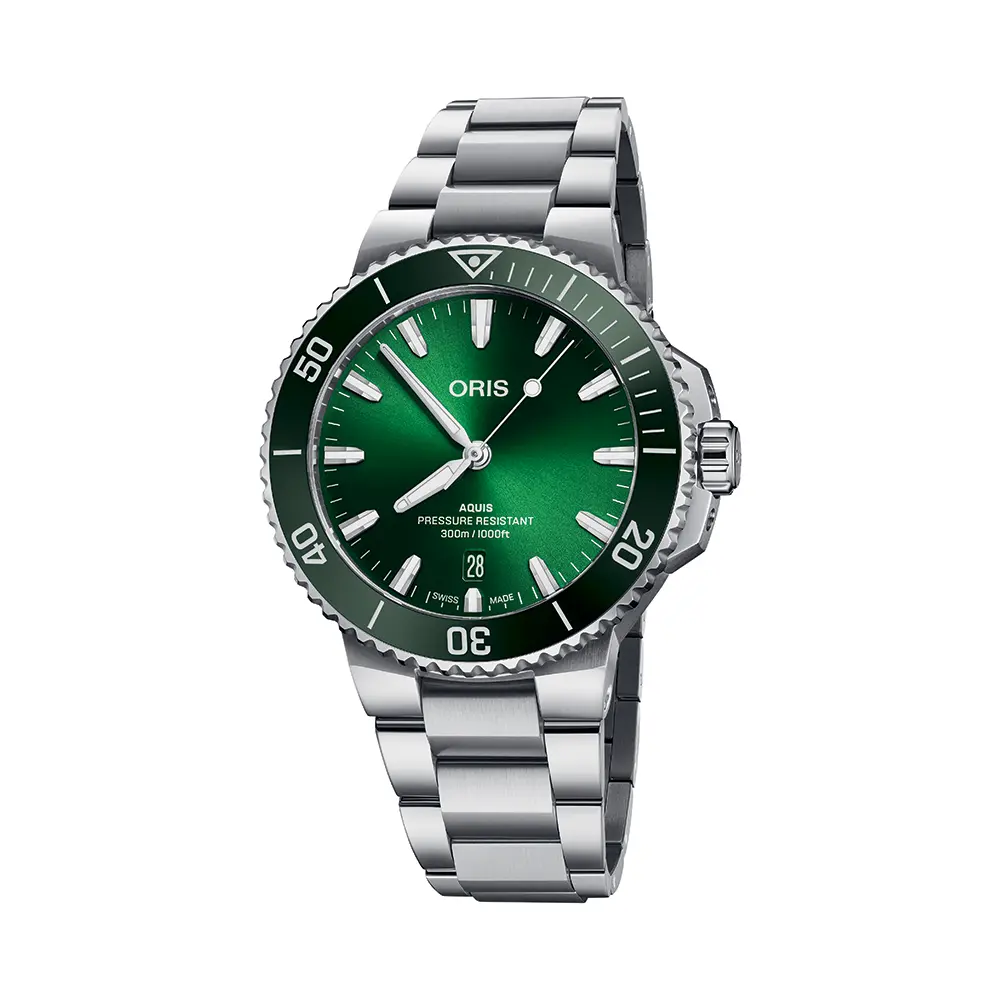 Oris Aquis Date 41.5Mm - Green On Bracelet 1