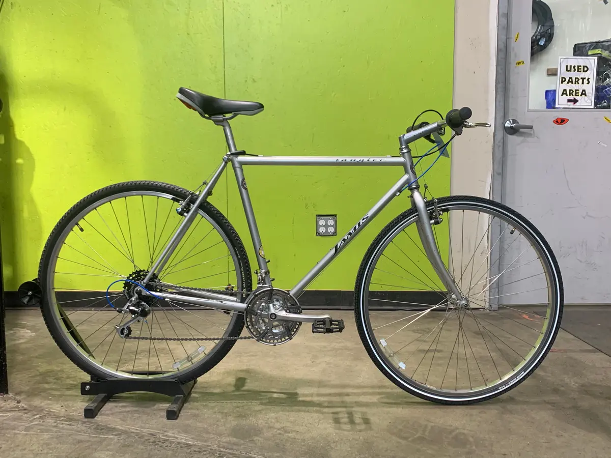 46 Cm 18" / Blue / Jamis Tangier / Hybrid 1