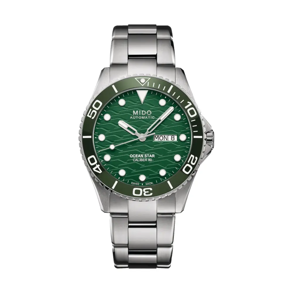 Ocean Star 200C 42.5Mm - Green On Bracelet 1