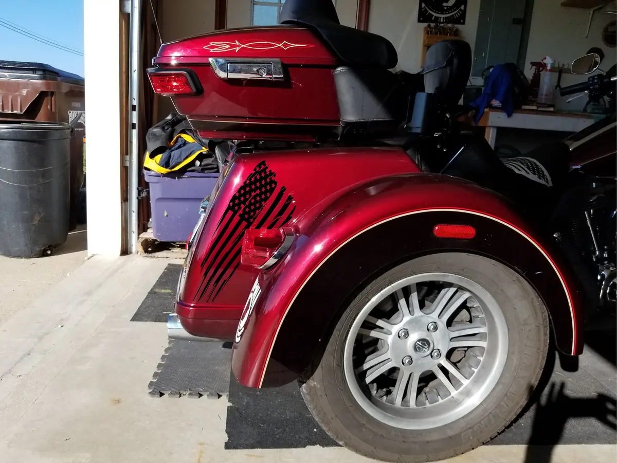 Harley Davidson Trike Side Of The Trunk Flag Pair 1